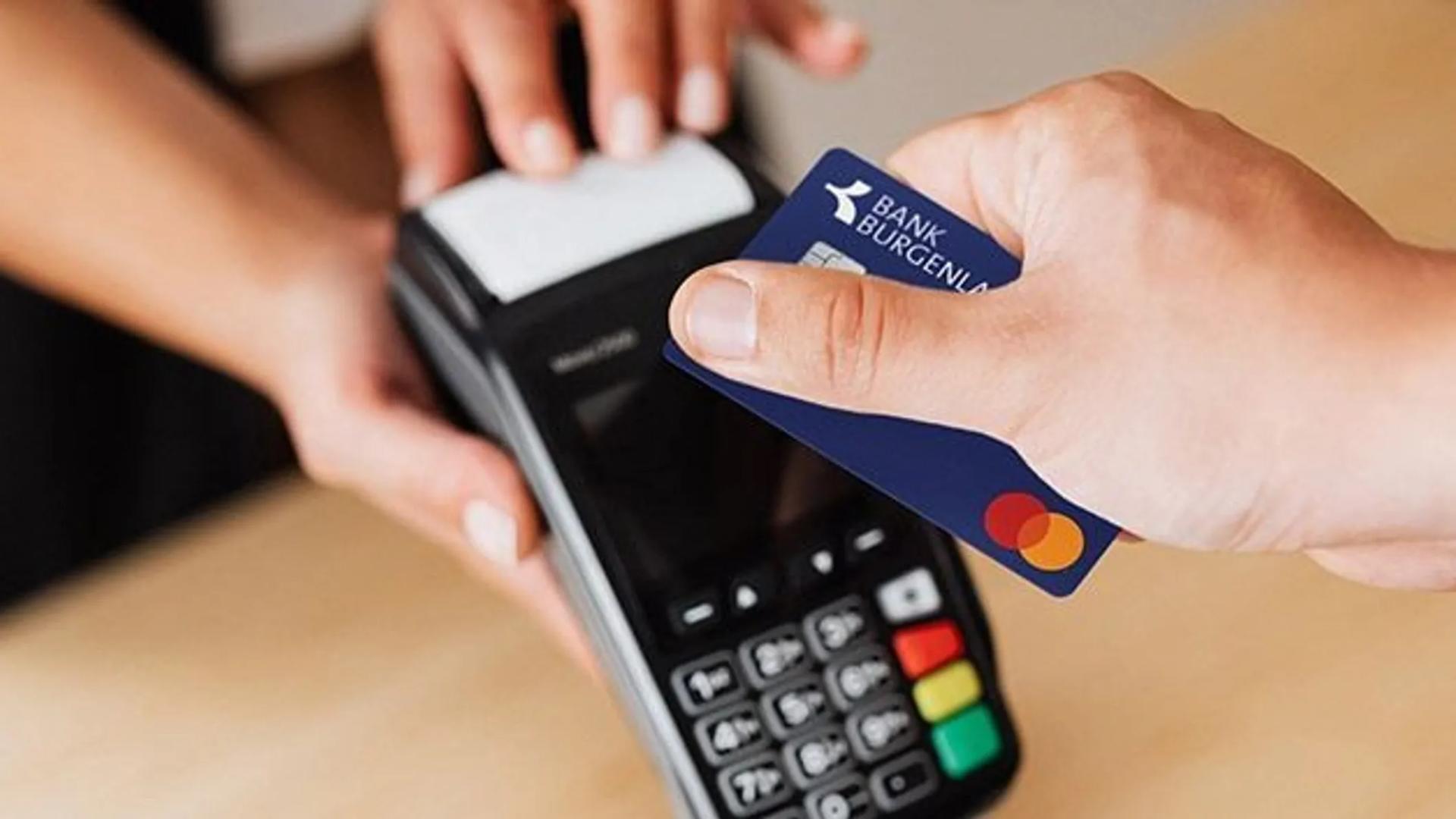 Mit der Debit- und Kreditkarte der Bank Burgenland und Bank Burgenland Kärnten sicher & bequem bezahlen.